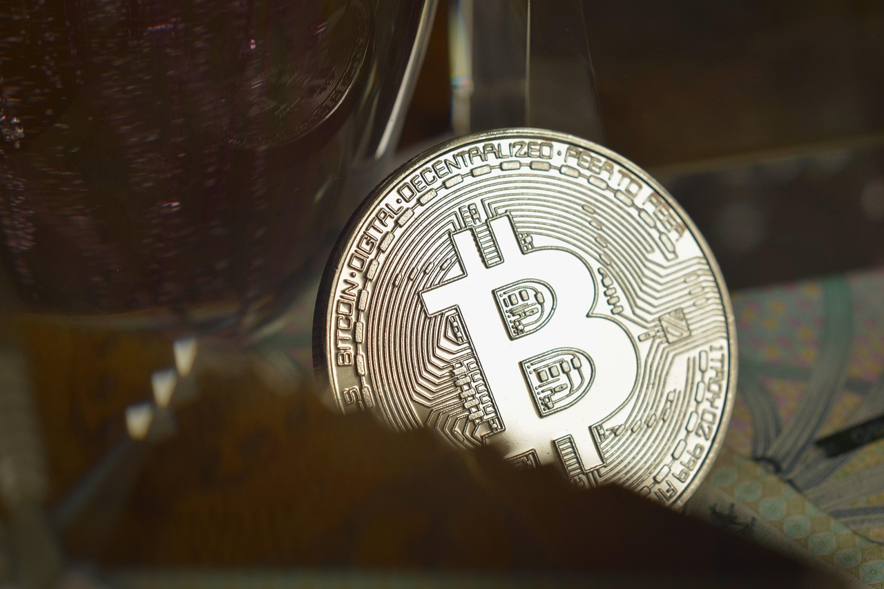普京宣布俄乌战争复活节停火30小时！比特币涨破8.5万美元